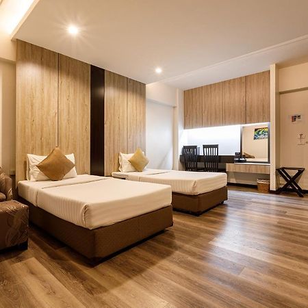 Grand Marina Residence Hotel Ban Laem Chabang Exteriör bild