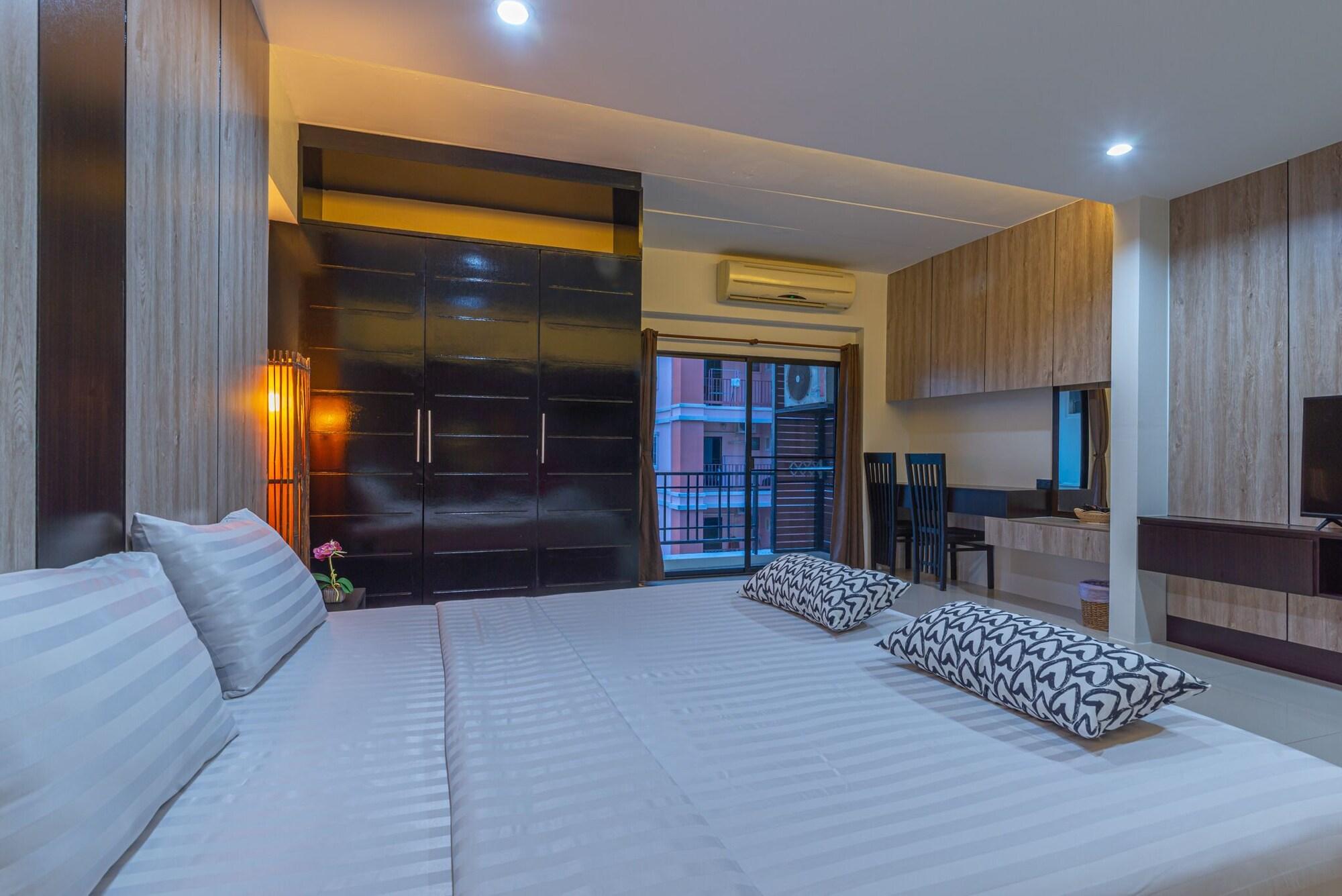 Grand Marina Residence Hotel Ban Laem Chabang Exteriör bild
