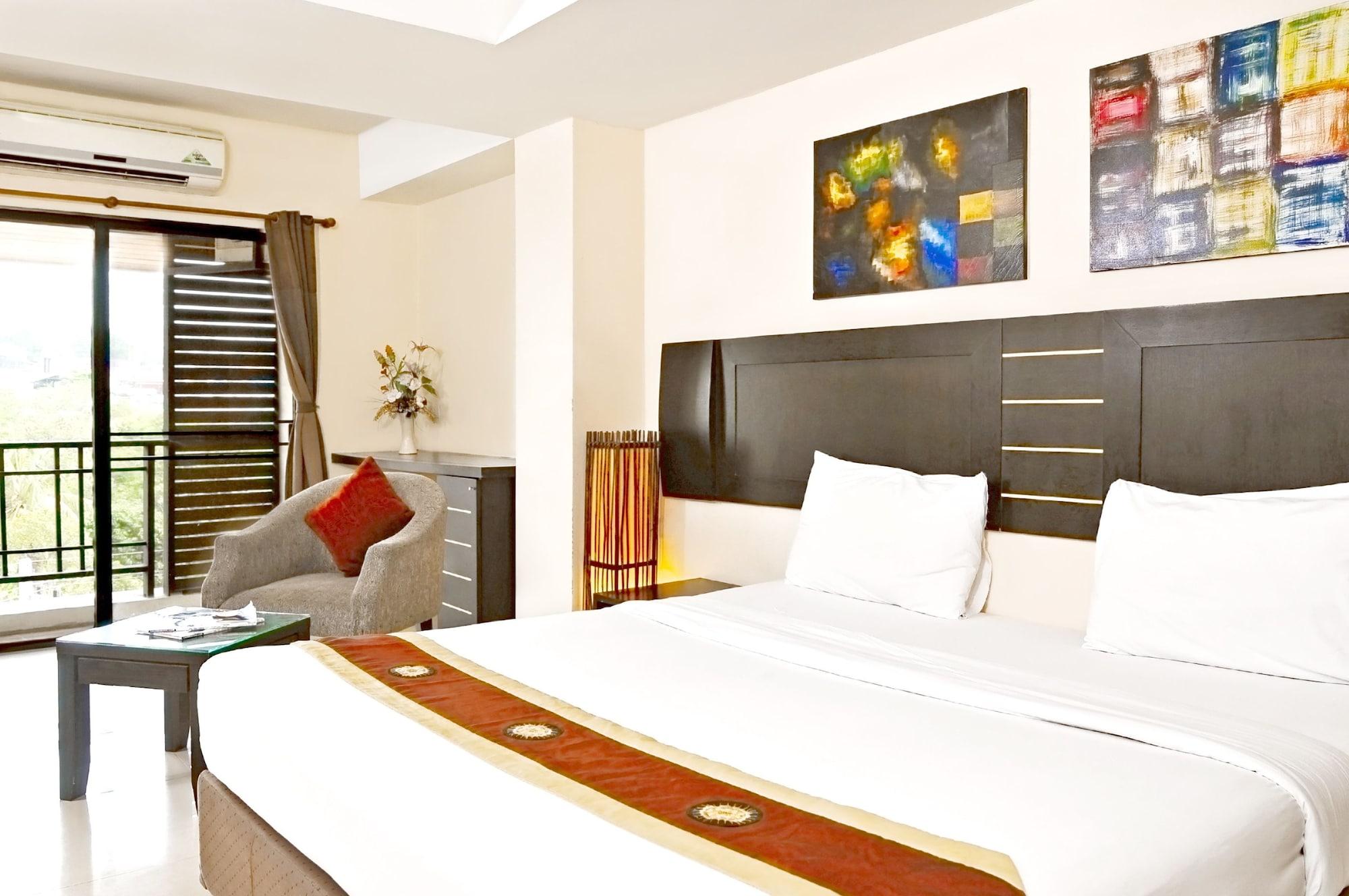 Grand Marina Residence Hotel Ban Laem Chabang Exteriör bild