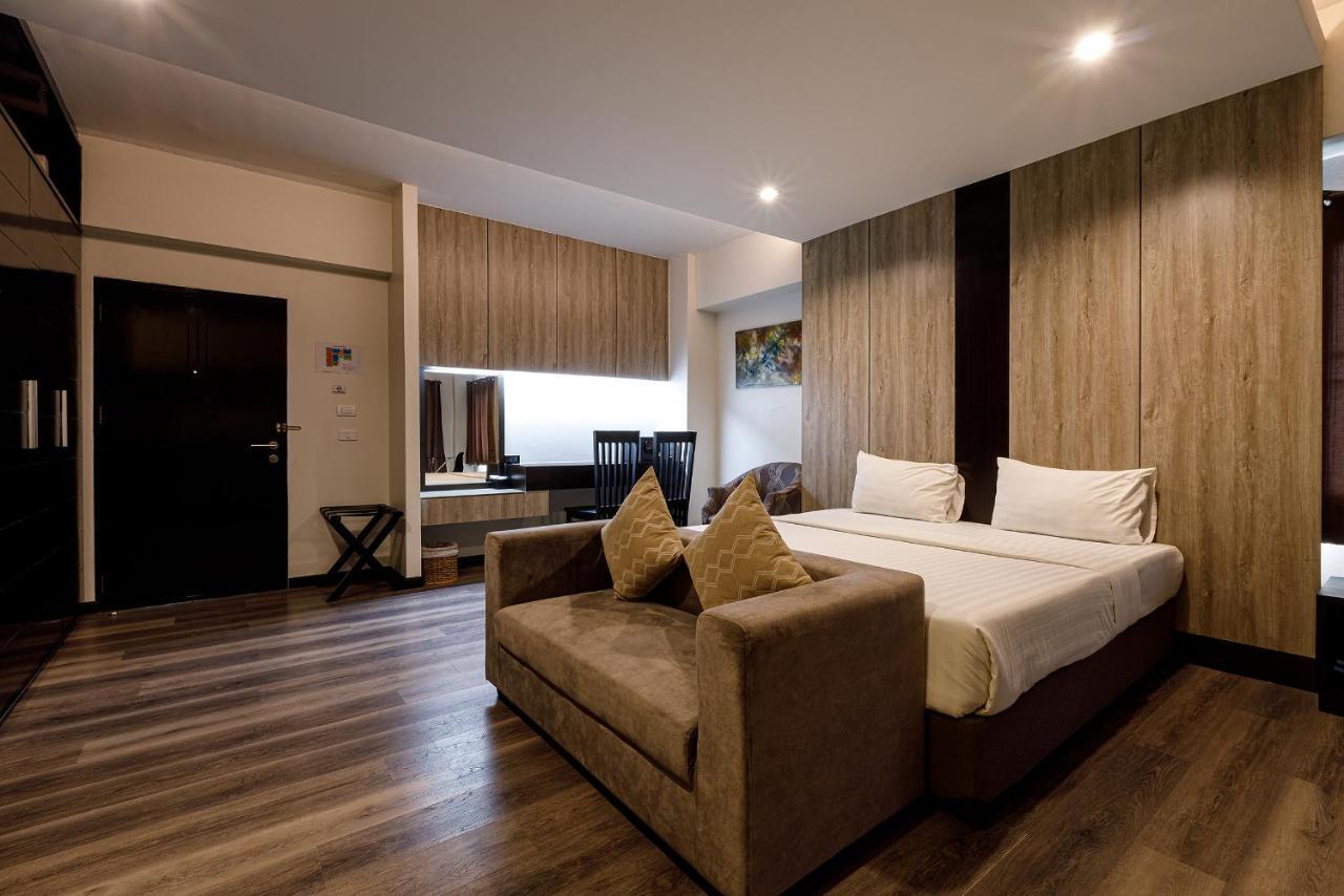 Grand Marina Residence Hotel Ban Laem Chabang Exteriör bild