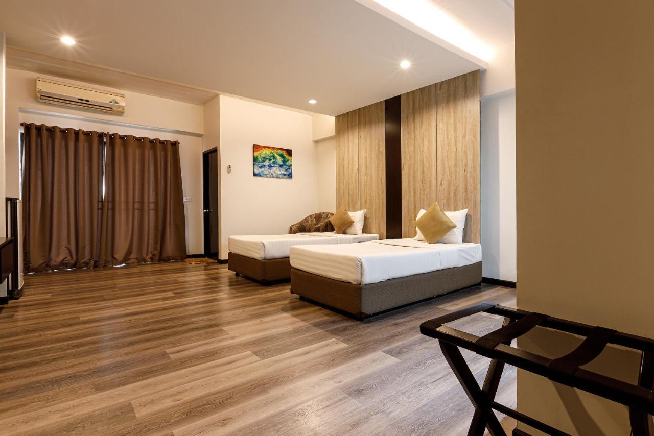 Grand Marina Residence Hotel Ban Laem Chabang Exteriör bild