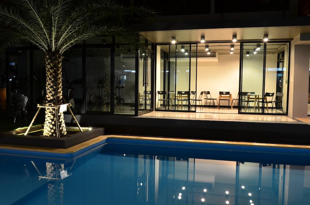 Grand Marina Residence Hotel Ban Laem Chabang Exteriör bild