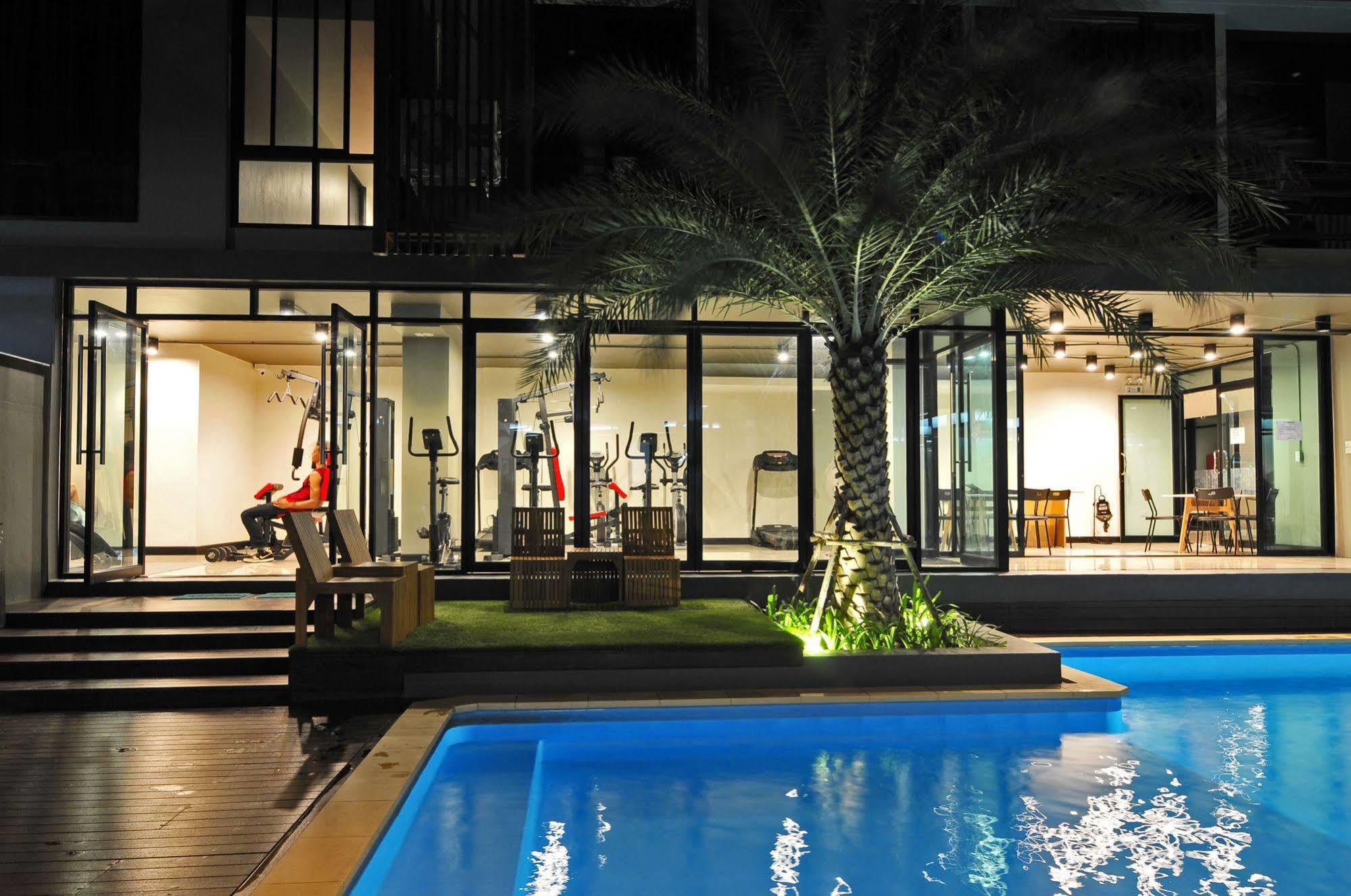 Grand Marina Residence Hotel Ban Laem Chabang Exteriör bild