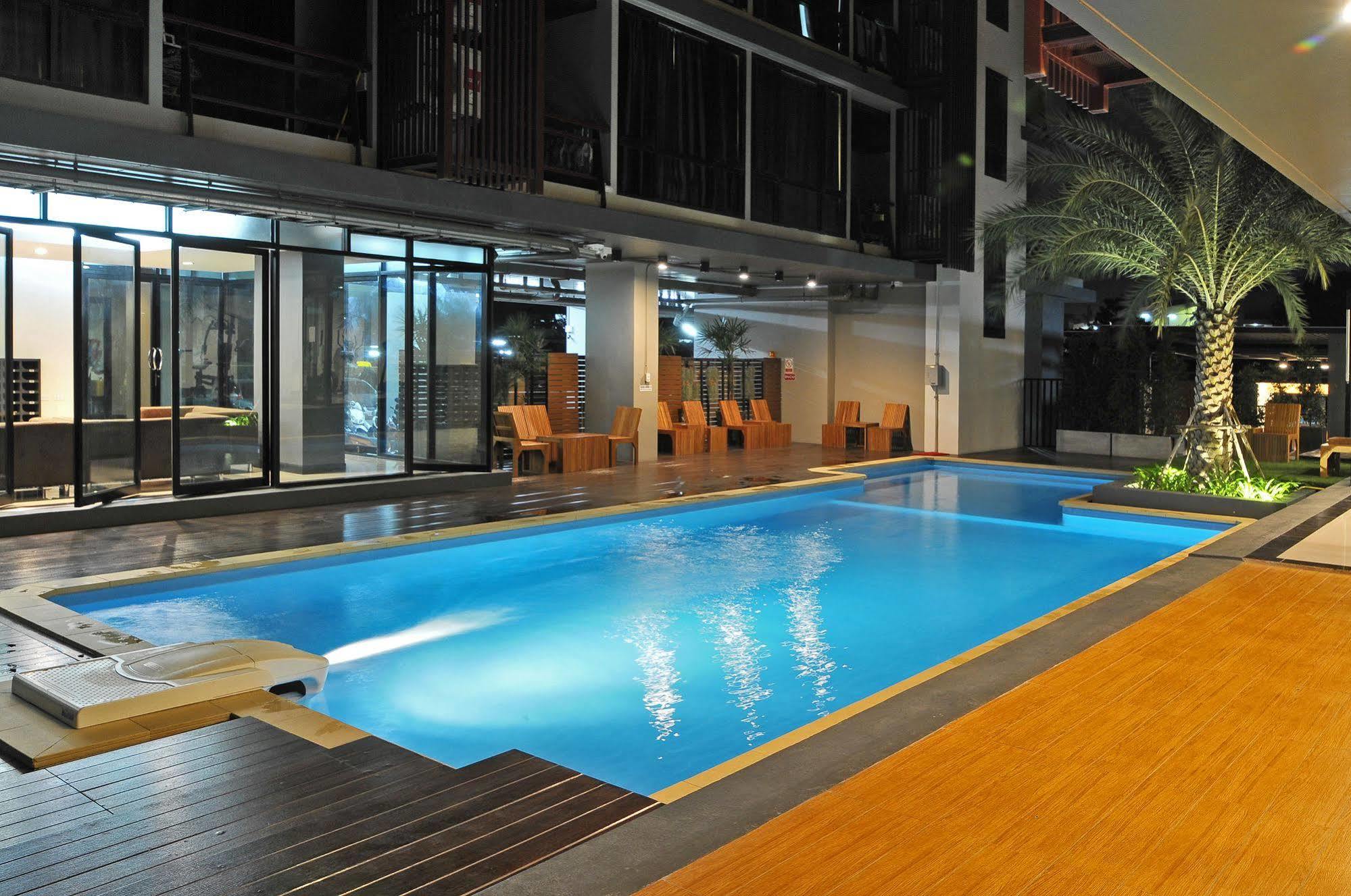 Grand Marina Residence Hotel Ban Laem Chabang Exteriör bild